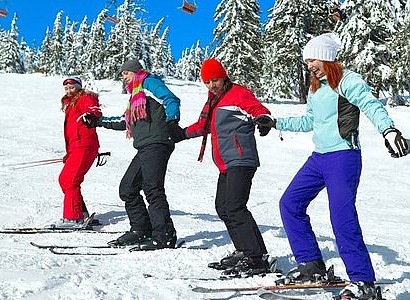 Group Ski-lessons for adult SKI-BEGINNERS 4 hours from 9.30-11.30 a.m., 12.30-2.30 p.m.