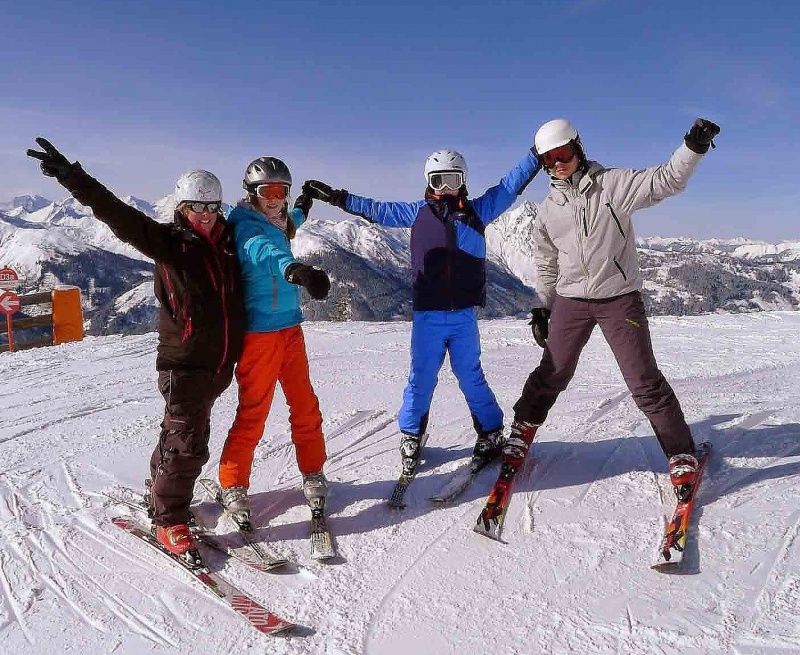 Group Ski-lessons for SKI-BEGINNERS 4 hours from 9:30-11:30 a.m., 12:30-2:30 p.m. 