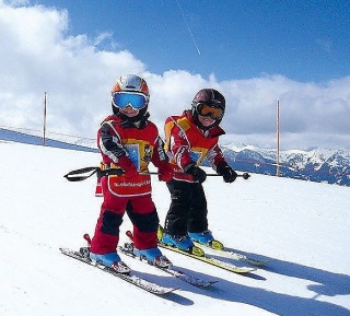 Mini Club GANZTAGS für Kleinkinder von 3-4 Jahren